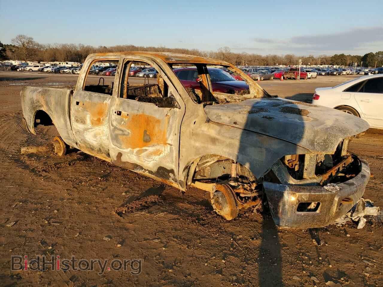 2018 RAM All Models - VIN: 3C6UR5CL7JG201697 - Photo 4