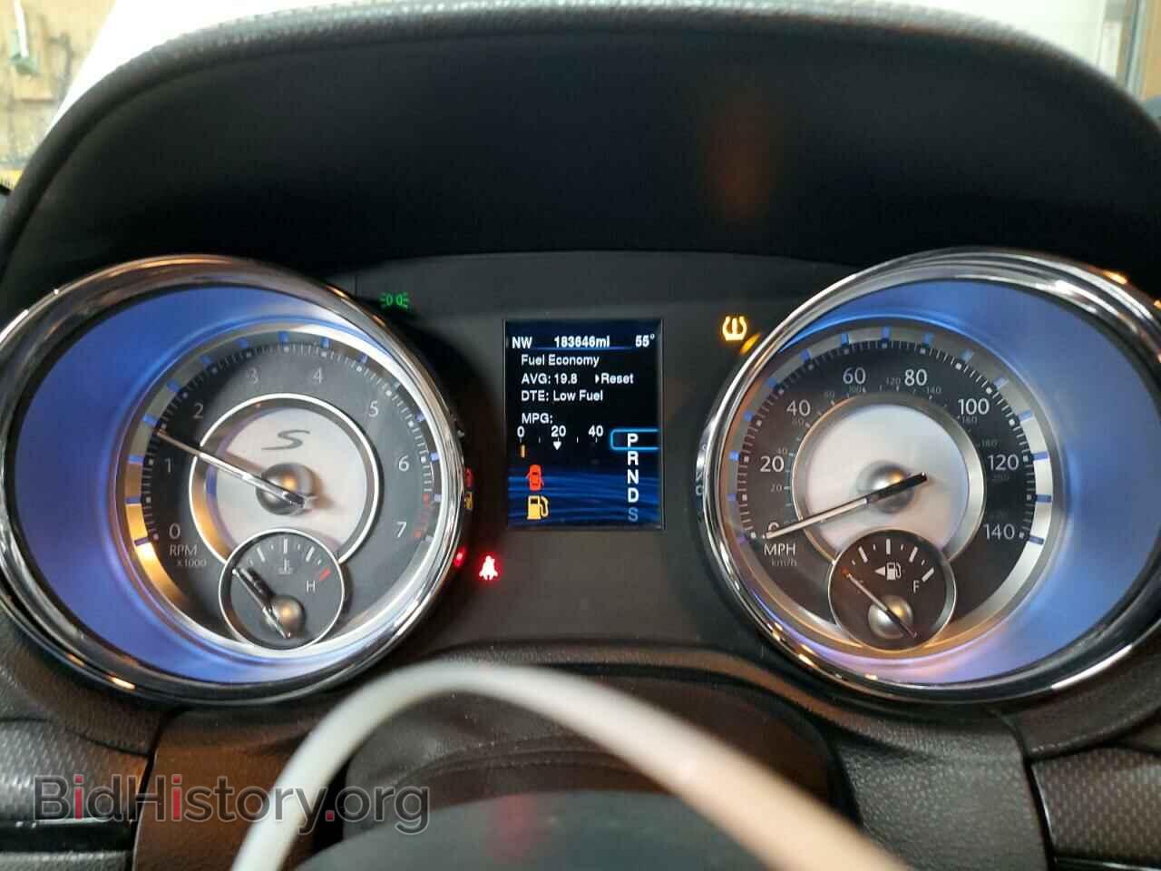 2014 CHRYSLER 300 - VIN: 2C3CCAGG5EH384460 - Фото 9