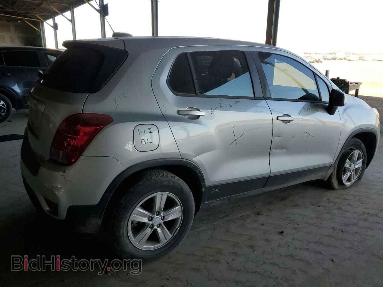 2020 CHEVROLET TRAX - VIN: 3GNCJNSB6LL309556 - Фото 3