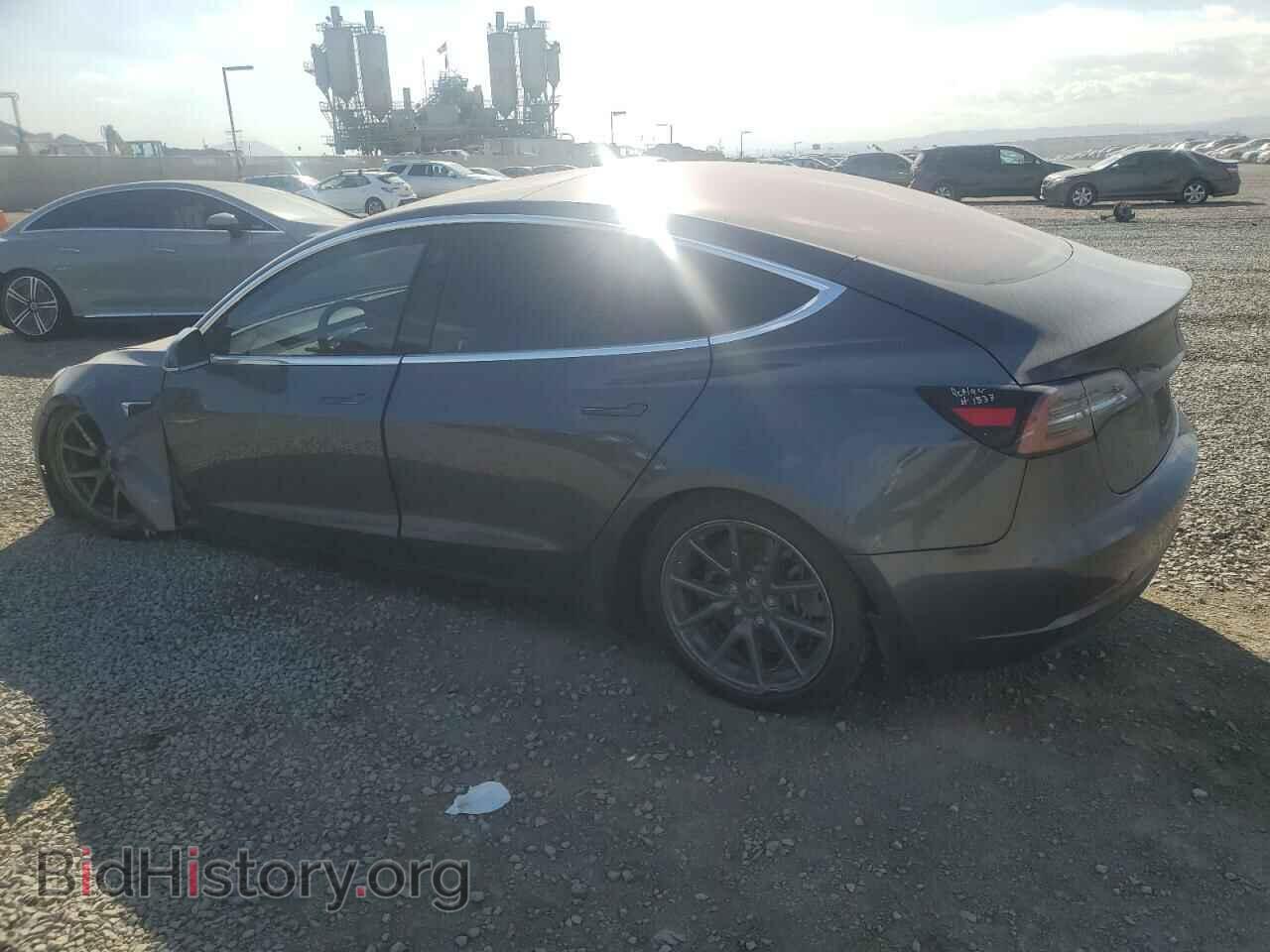 2018 TESLA MODEL 3 - VIN: 5YJ3E1EA2JF043070 - Photo 2