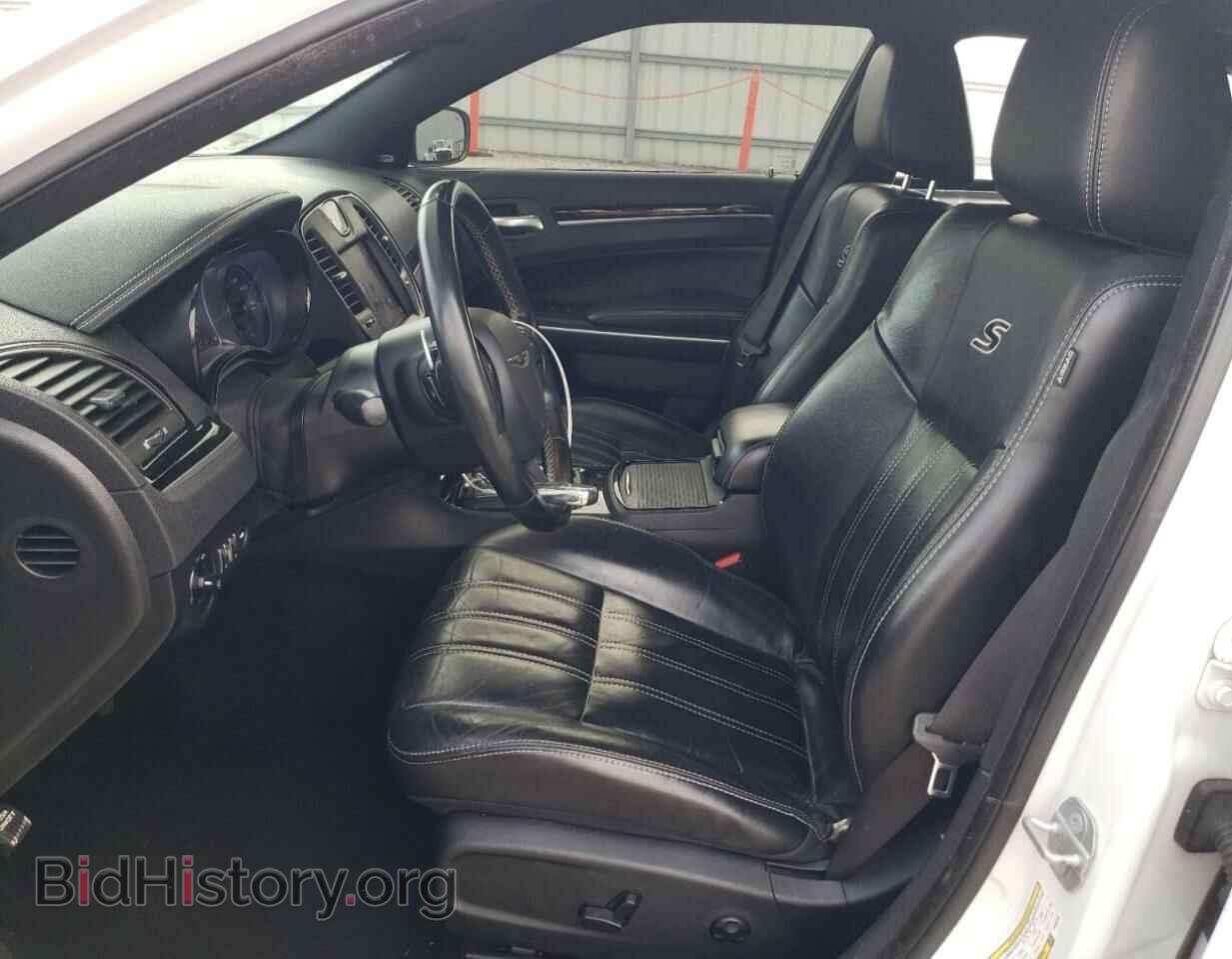 2019 CHRYSLER 300 - VIN: 2C3CCABG3KH589732 - Photo 7