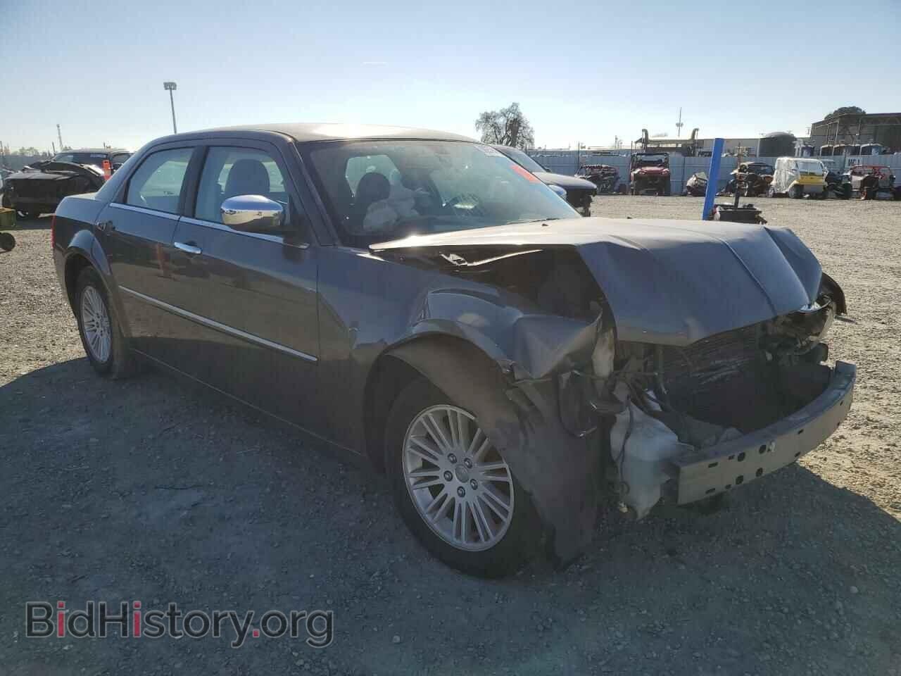 2010 CHRYSLER 300 - VIN: 2C3CA5CV2AH221194 - Фото 4