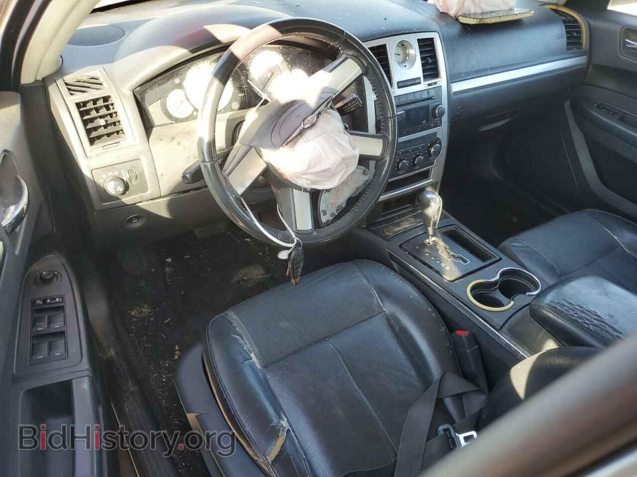 2010 CHRYSLER 300 - VIN: 2C3CA5CV2AH221194 - Фото 8