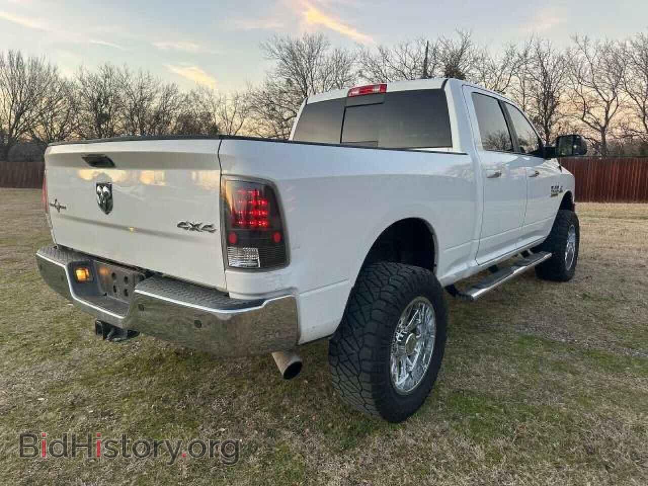 2015 RAM All Models - VIN: 3C6UR5DL9FG697382 - Photo 4