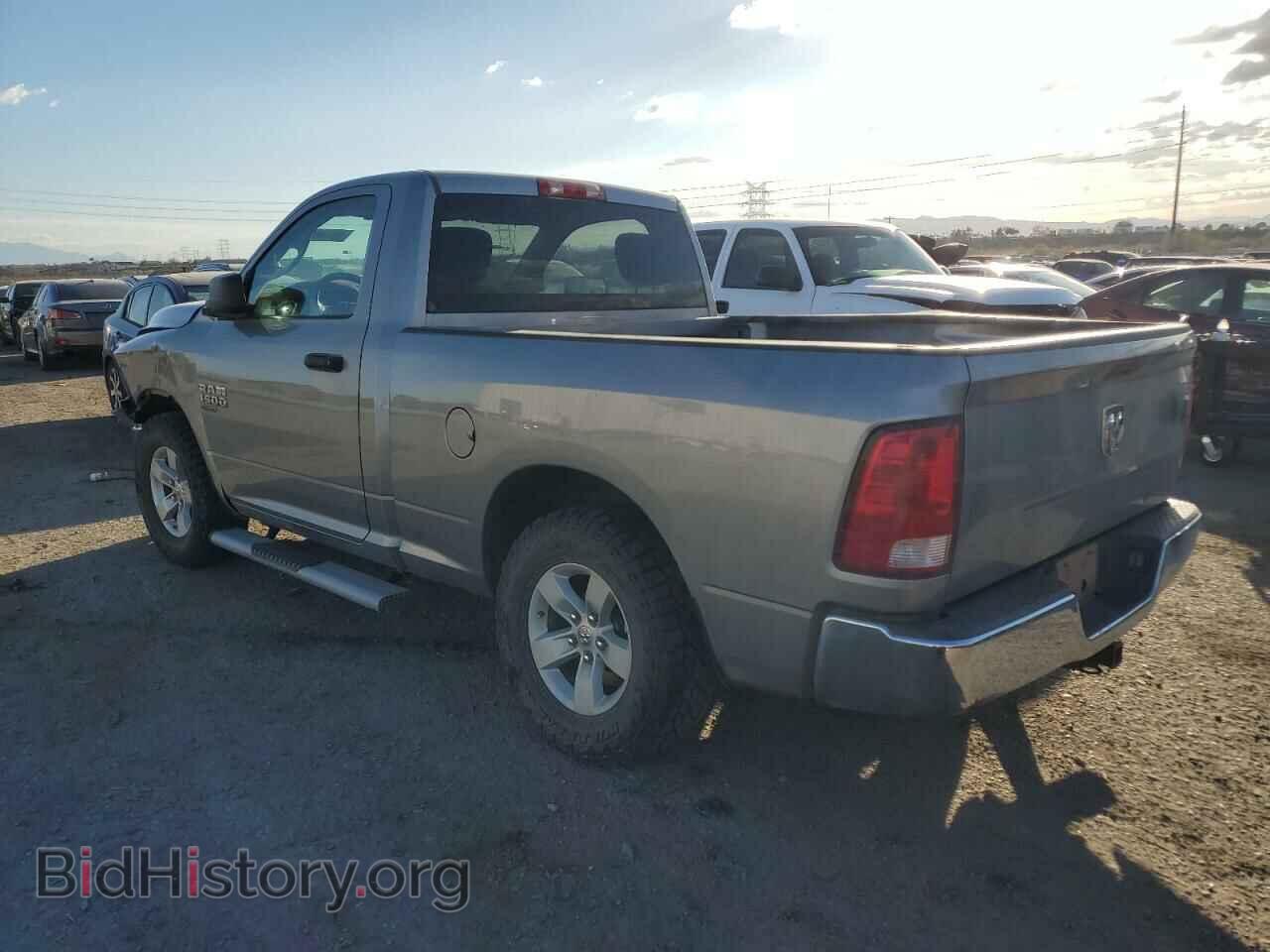 2019 RAM 1500 - VIN: 3C6JR6AGXKG650730 - Фото 2