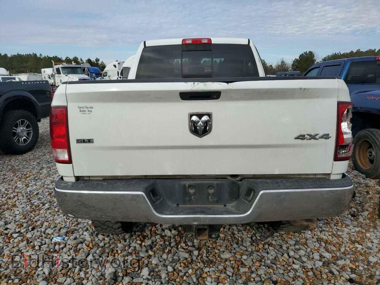 2017 RAM All Models - VIN: 3C6UR5DL5HG678430 - Photo 6