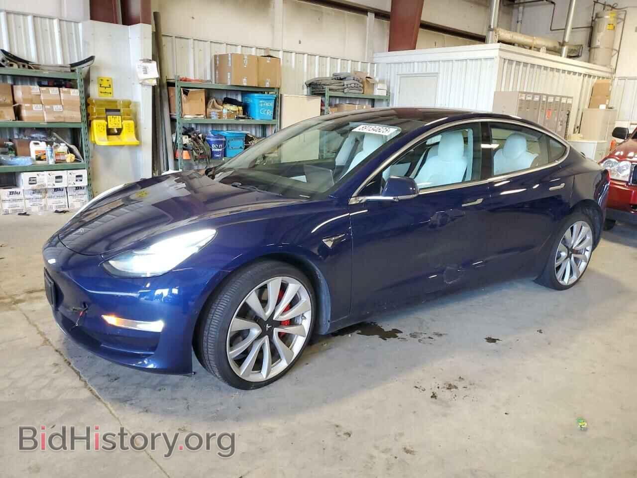 Фотография 5YJ3E1EB9JF080657 - TESLA MODEL 3 2018