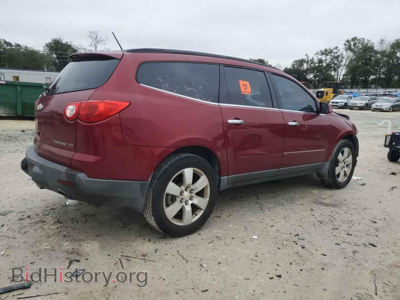 2011 CHEVROLET TRAVERSE - VIN: 1GNKRLED7BJ188192 - Фото 3