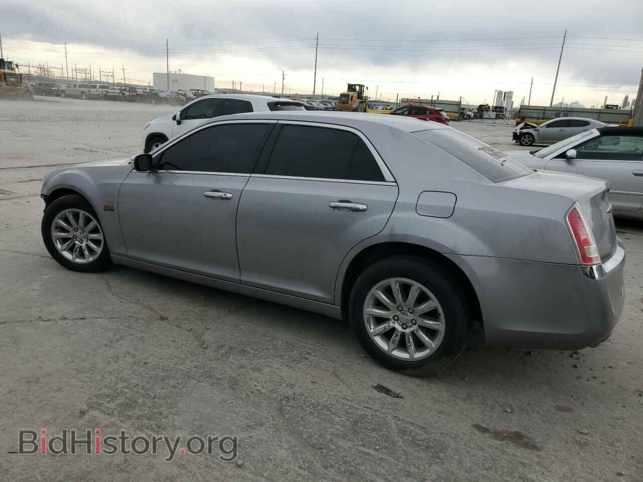 2014 CHRYSLER 300 - VIN: 2C3CCAET7EH117675 - Фото 2