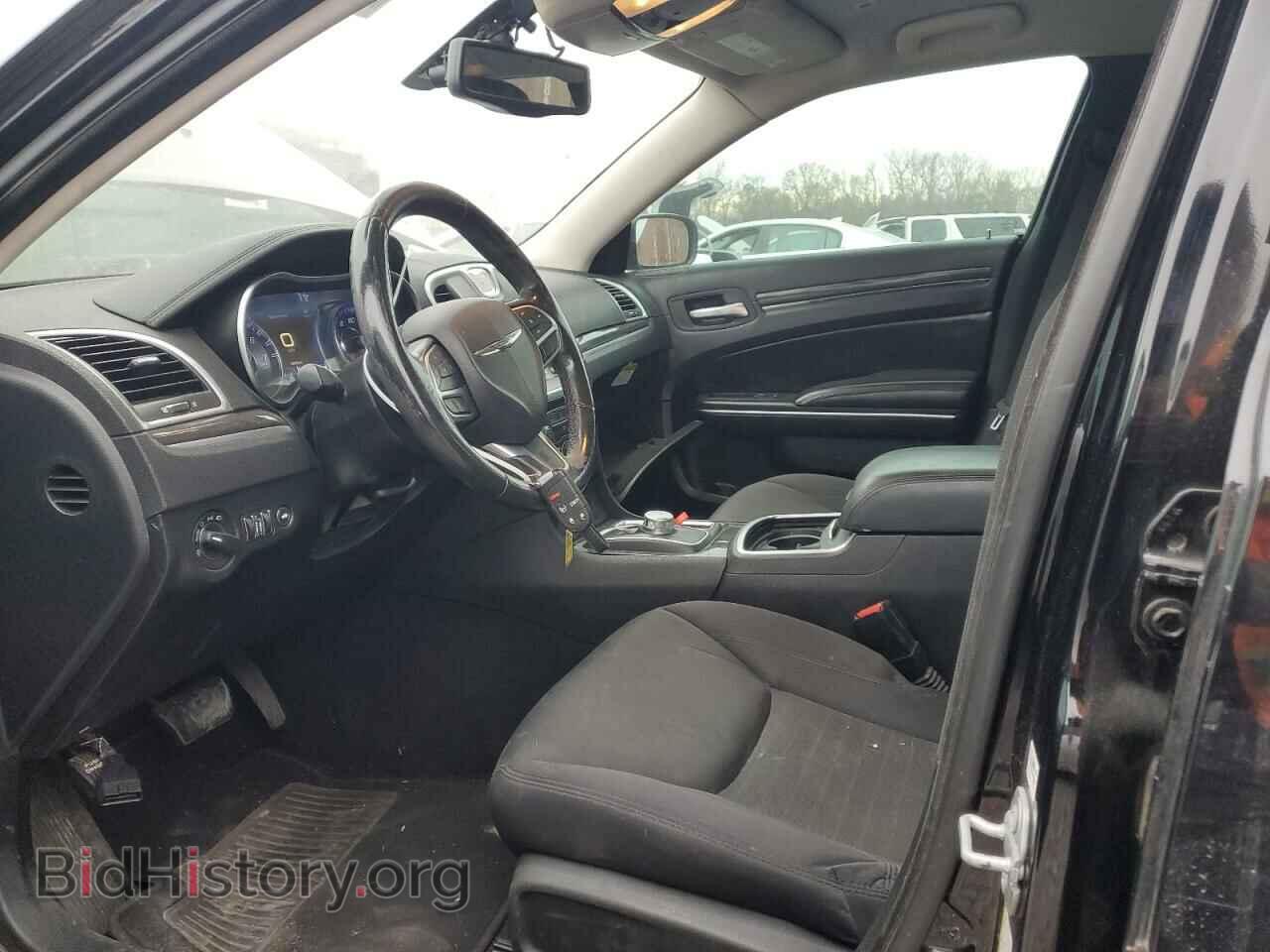 2019 CHRYSLER 300 - VIN: 2C3CCAAG9KH569602 - Фото 7