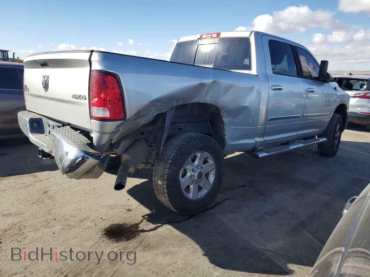 2015 RAM All Models - VIN: 3C6UR5DJ4FG501301 - Photo 3