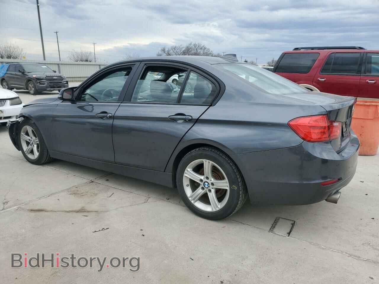 2013 BMW 3 SERIES - VIN: WBA3A5C5XDF353103 - Фото 2
