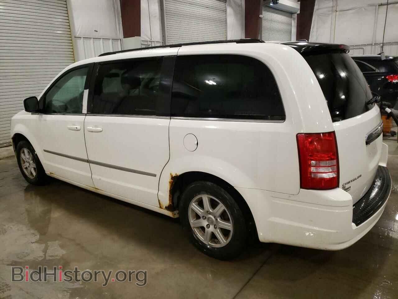2010 CHRYSLER MINIVAN - VIN: 2A4RR5D13AR270841 - Фото 2