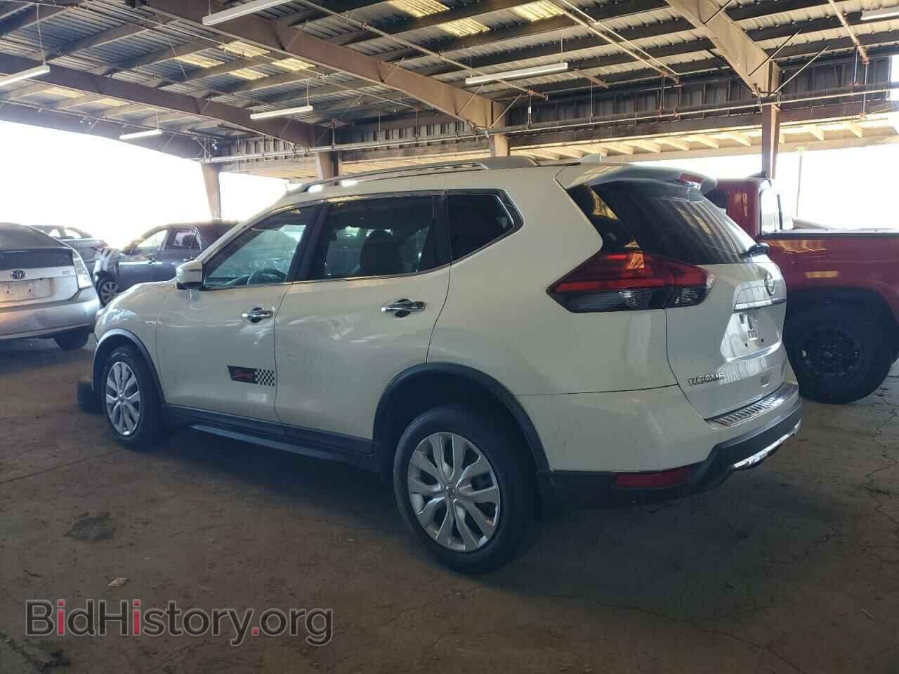 2017 NISSAN ROGUE - VIN: 5N1AT2MT5HC736059 - Фото 2