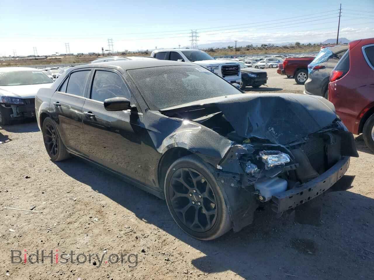2019 CHRYSLER 300 - VIN: 2C3CCABG7KH601039 - Фото 4