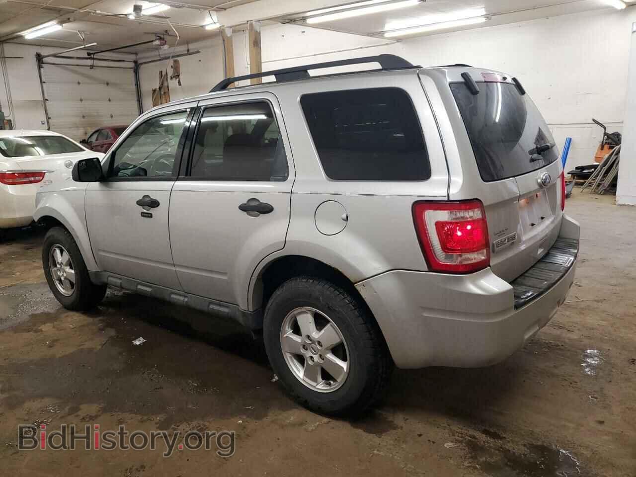 2011 FORD ESCAPE - VIN: 1FMCU9D75BKC38216 - Фото 2