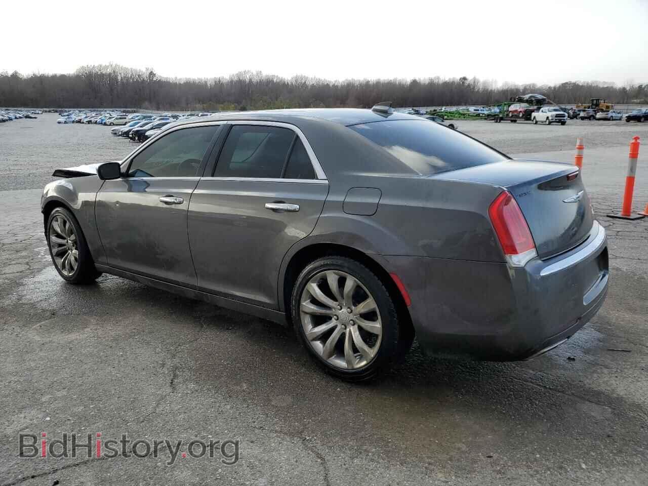 2019 CHRYSLER 300 - VIN: 2C3CCAEG1KH585691 - Фото 2