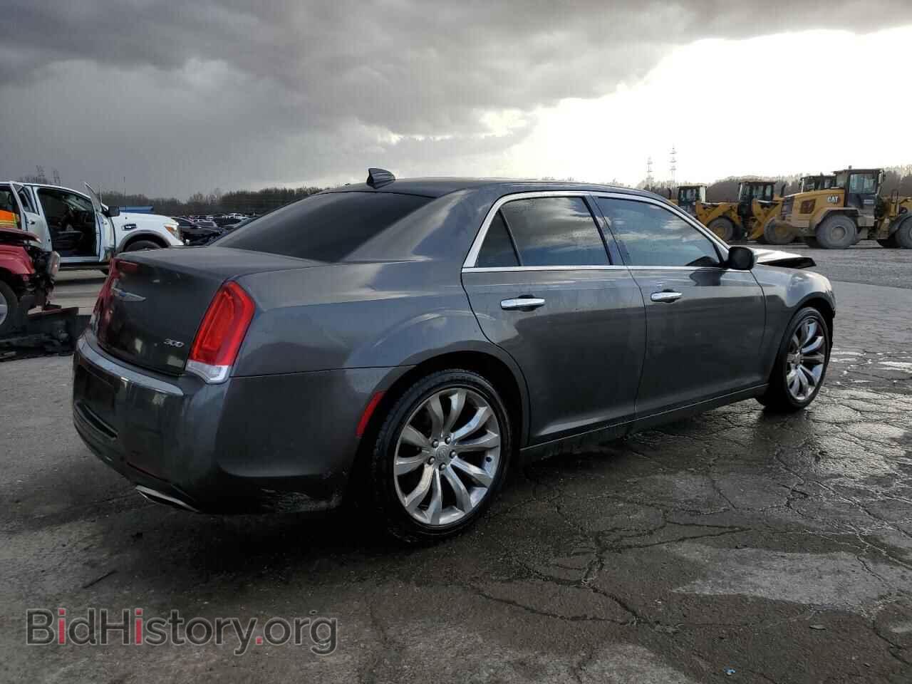 2019 CHRYSLER 300 - VIN: 2C3CCAEG1KH585691 - Фото 3