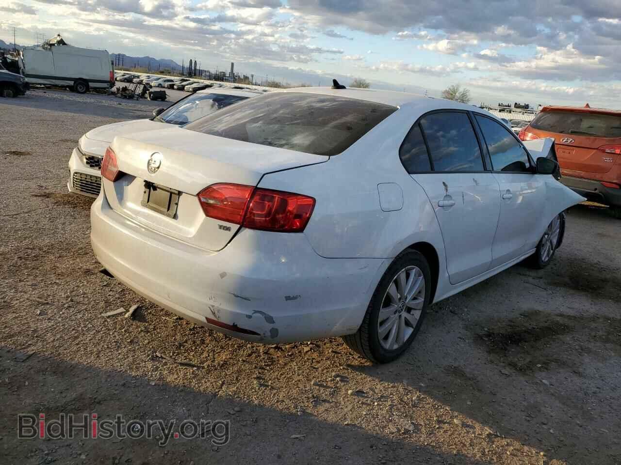 2014 VOLKSWAGEN JETTA - VIN: 3VW3L7AJ7EM285849 - Фото 3