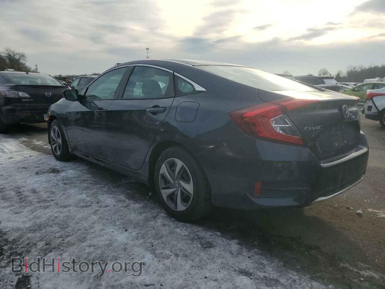 2019 HONDA CIVIC - VIN: 2HGFC2F6XKH563744 - Фото 2