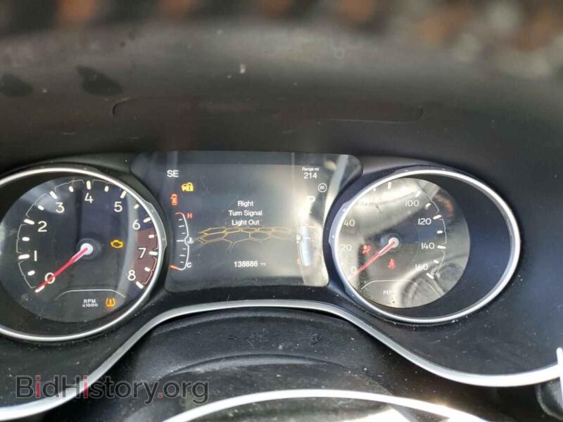 2020 Jeep COMPASS (VIN 3C4NJCCB9LT200853) — photo 9 of 12
