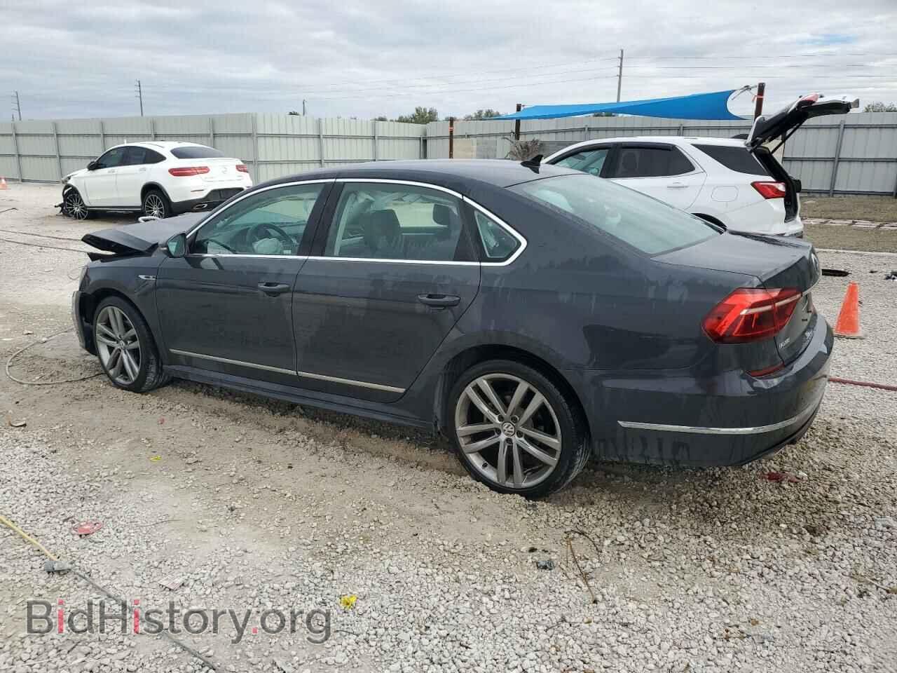 2017 VOLKSWAGEN PASSAT - VIN: 1VWDT7A36HC064433 - Фото 2