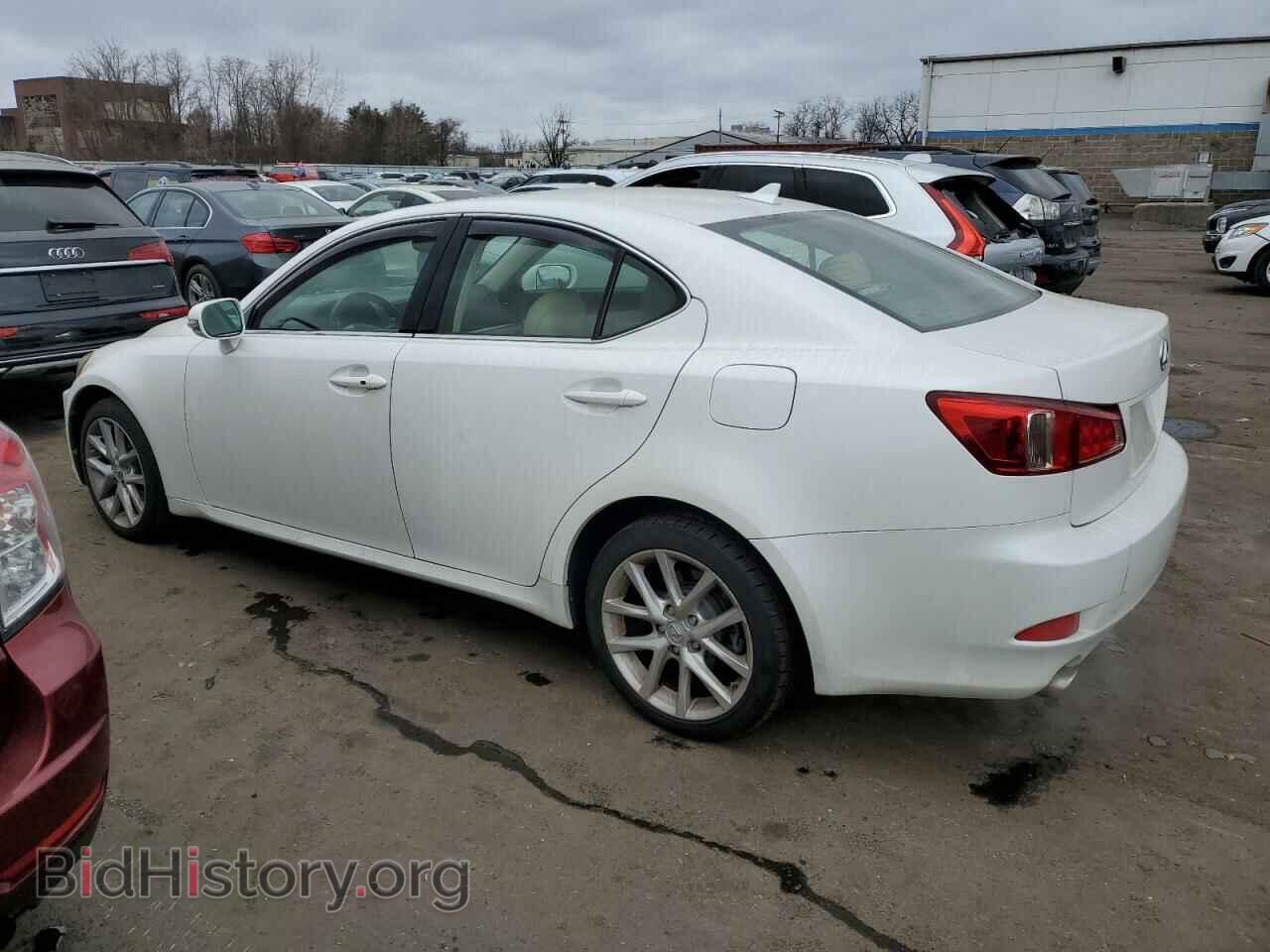 2012 LEXUS IS - VIN: JTHCF5C20C5058377 - Фото 2
