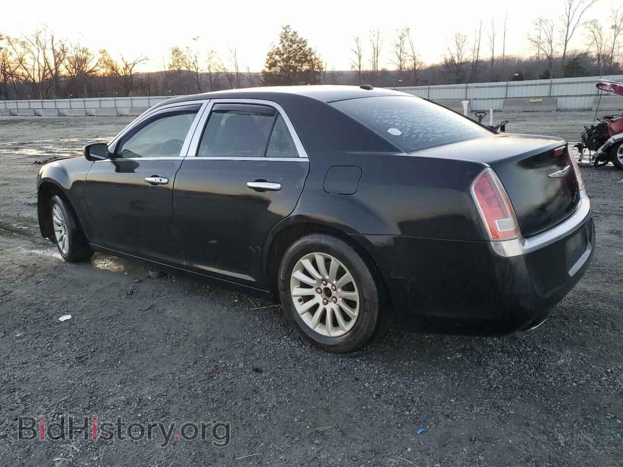 2014 CHRYSLER 300 - VIN: 2C3CCAAG2EH211651 - Фото 2