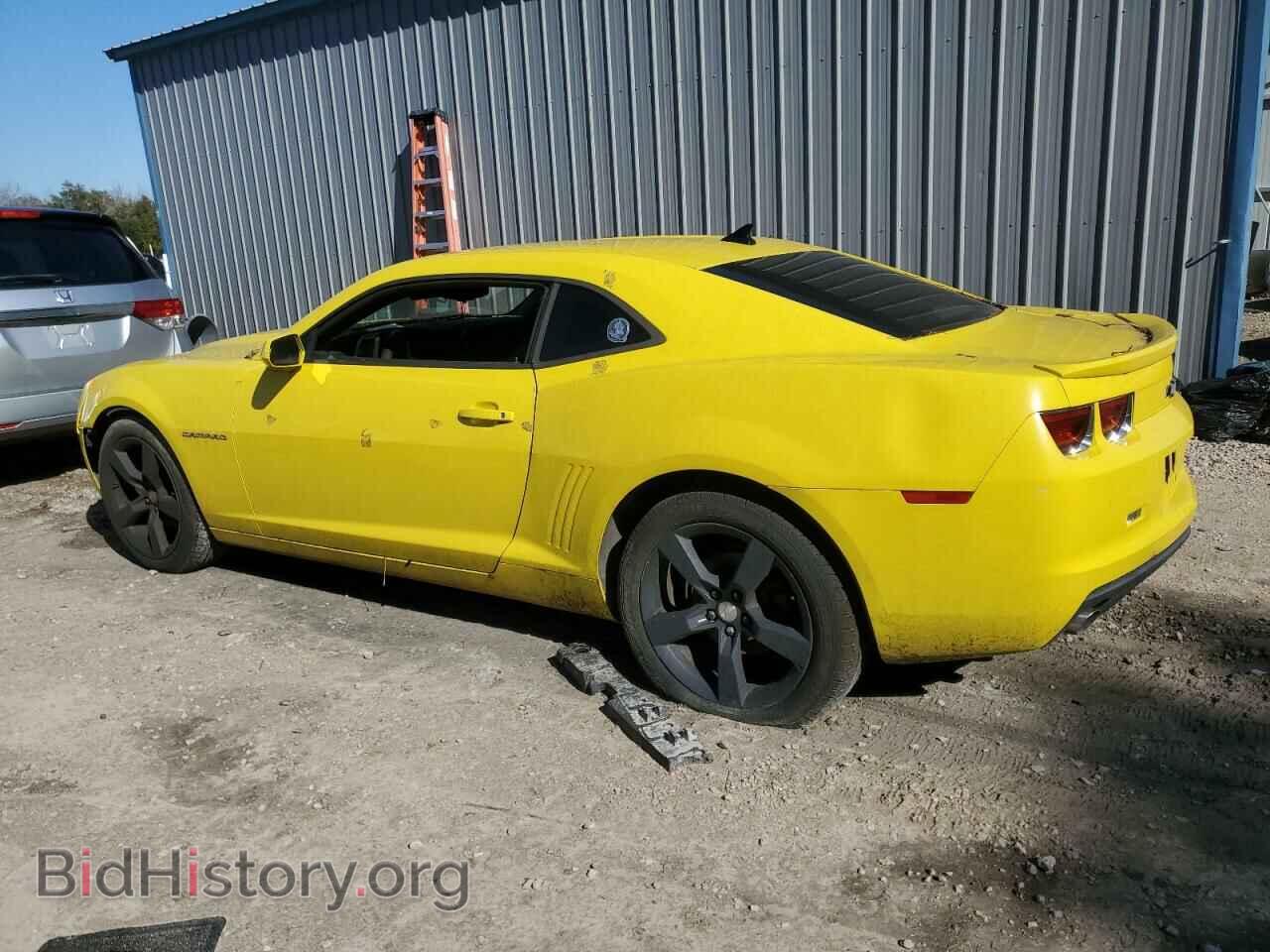 2010 CHEVROLET CAMARO - VIN: 2G1FB1EV9A9208697 - Фото 2