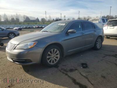 2013 Chrysler 200 Touring, серебристый — VIN 1C3CCBBB0DN627583, Copart