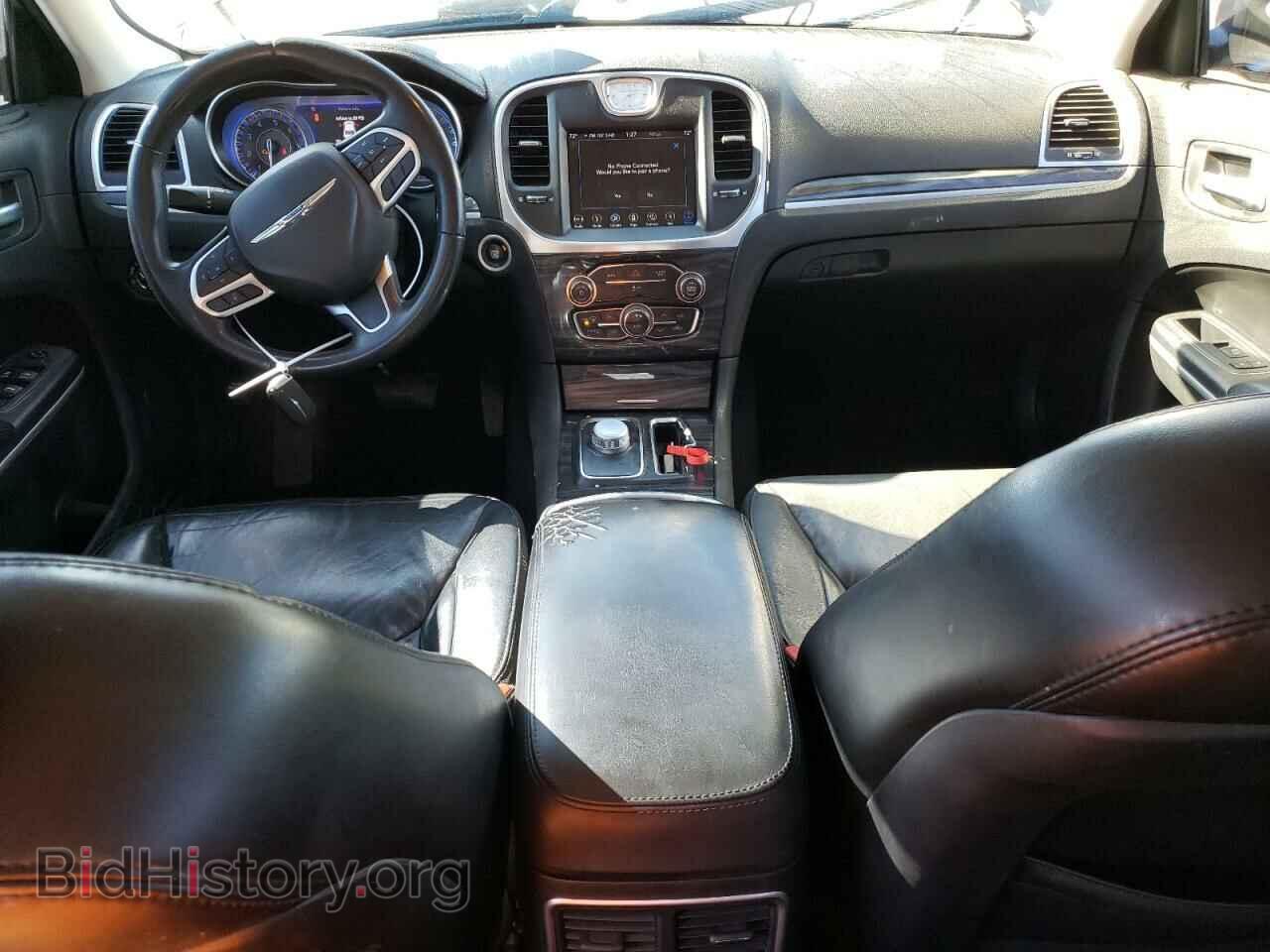 2019 CHRYSLER 300 - VIN: 2C3CCAAG5KH569015 - Фото 8