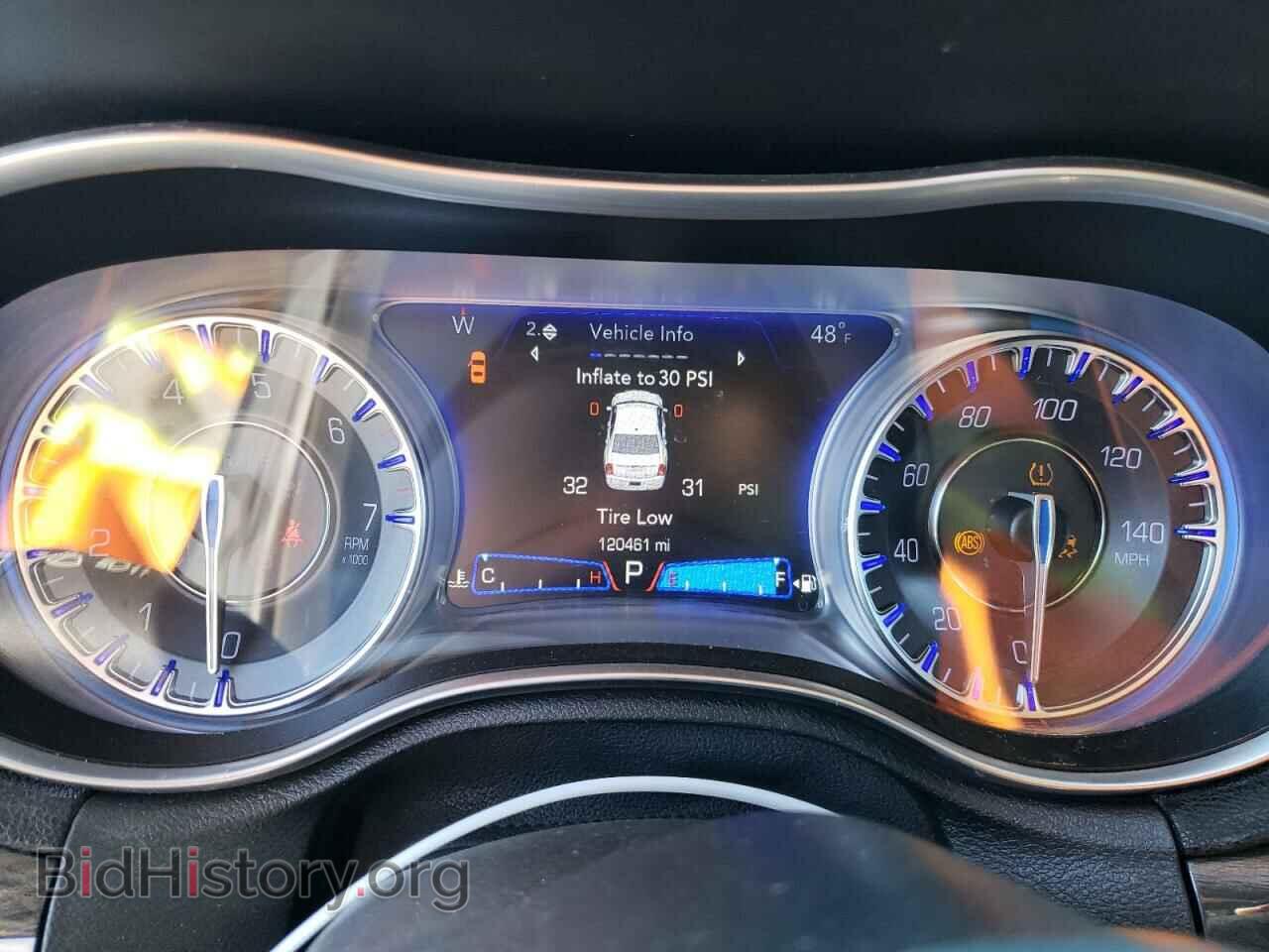 2019 CHRYSLER 300 - VIN: 2C3CCAAG5KH569015 - Фото 9