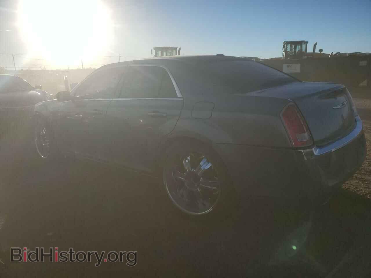 2012 CHRYSLER 300 - VIN: 2C3CCAAG3CH192735 - Фото 2