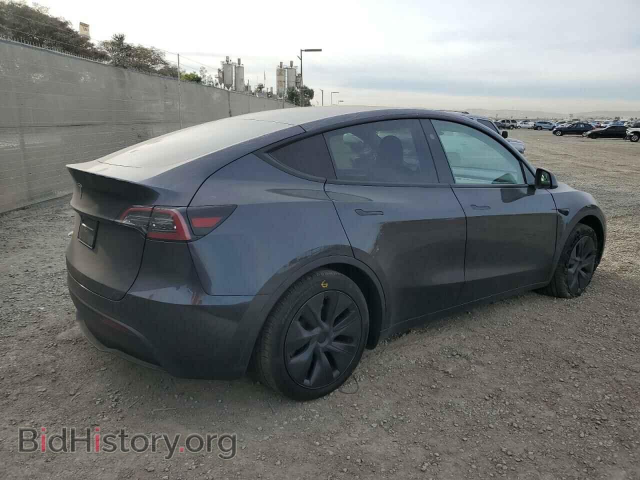 2024 TESLA MODEL Y - VIN: 7SAYGDED7RF114483 - Photo 3