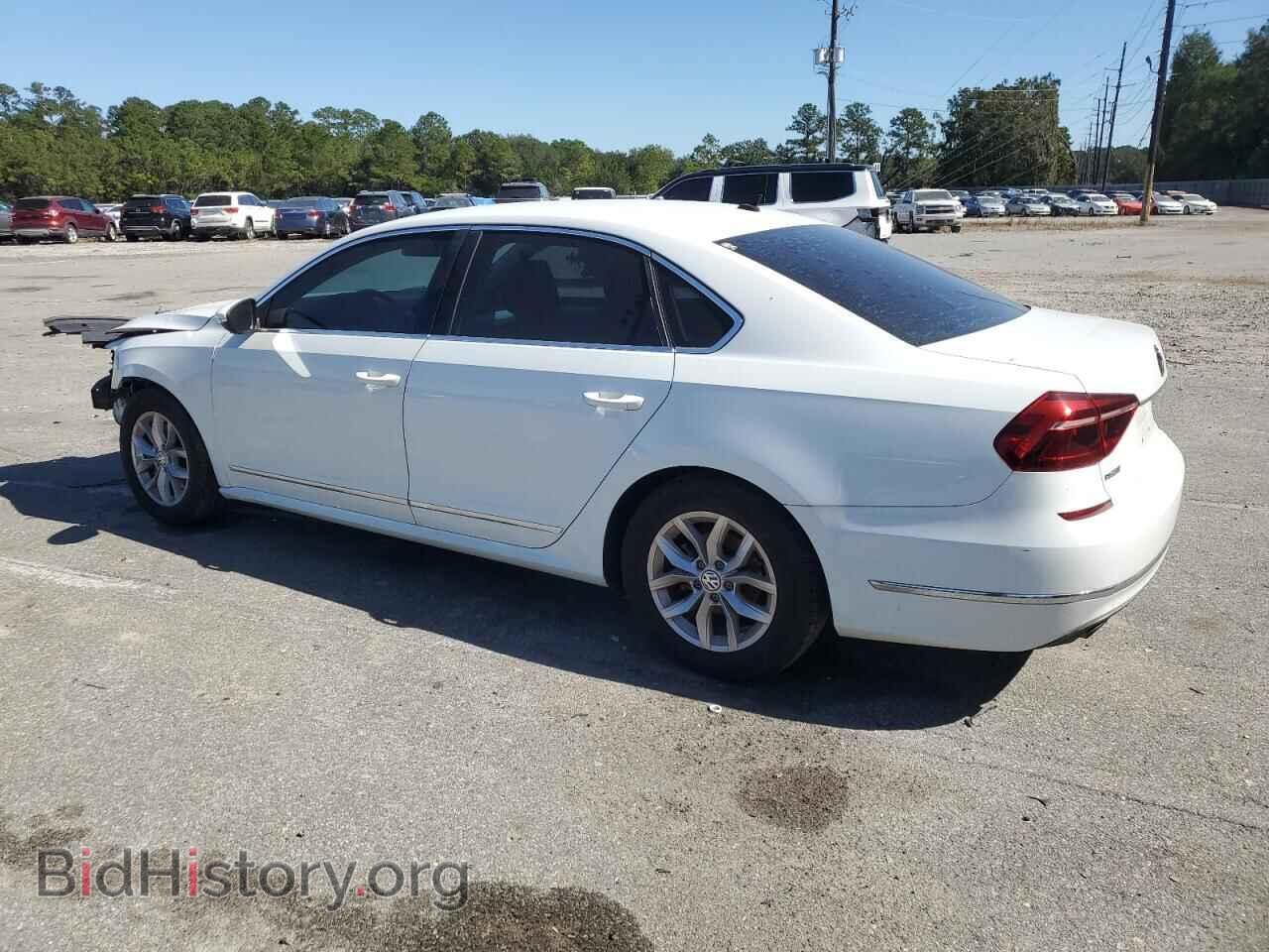 2017 VOLKSWAGEN PASSAT - VIN: 1VWAT7A37HC031489 - Фото 2