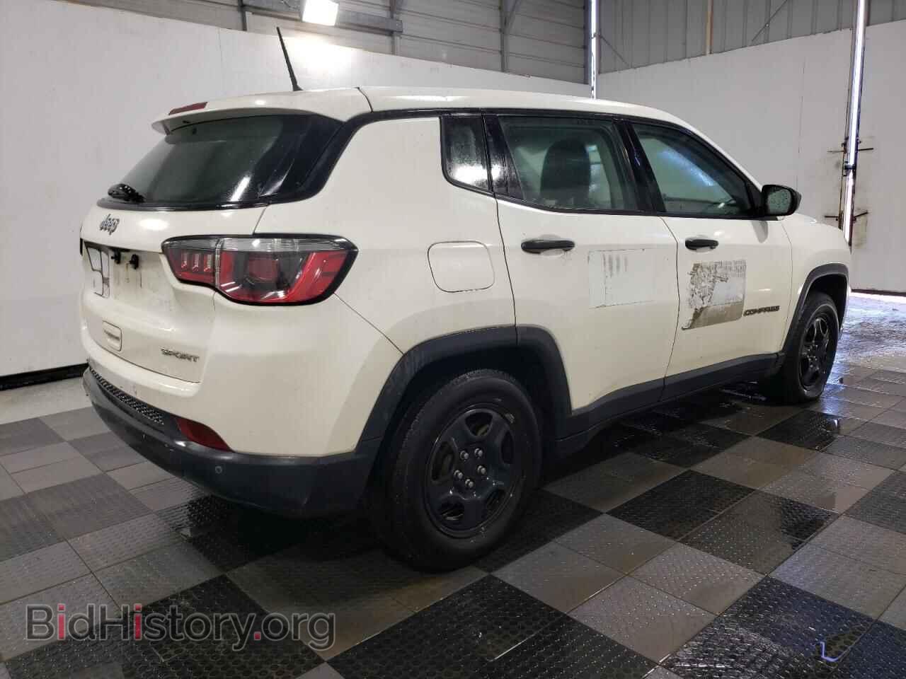 2018 JEEP COMPASS - VIN: 3C4NJCAB2JT136882 - Фото 3