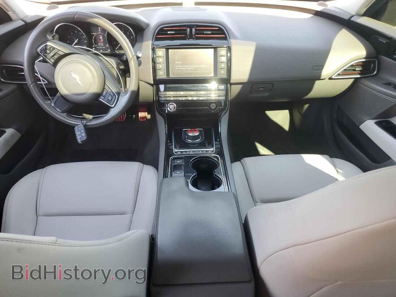 2017 JAGUAR XE - VIN: SAJAJ4BV8HCP14987 - Фото 8