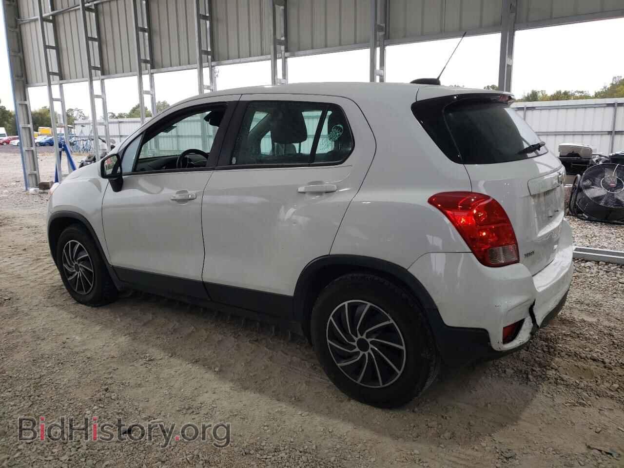2017 CHEVROLET TRAX - VIN: 3GNCJKSBXHL290161 - Фото 2