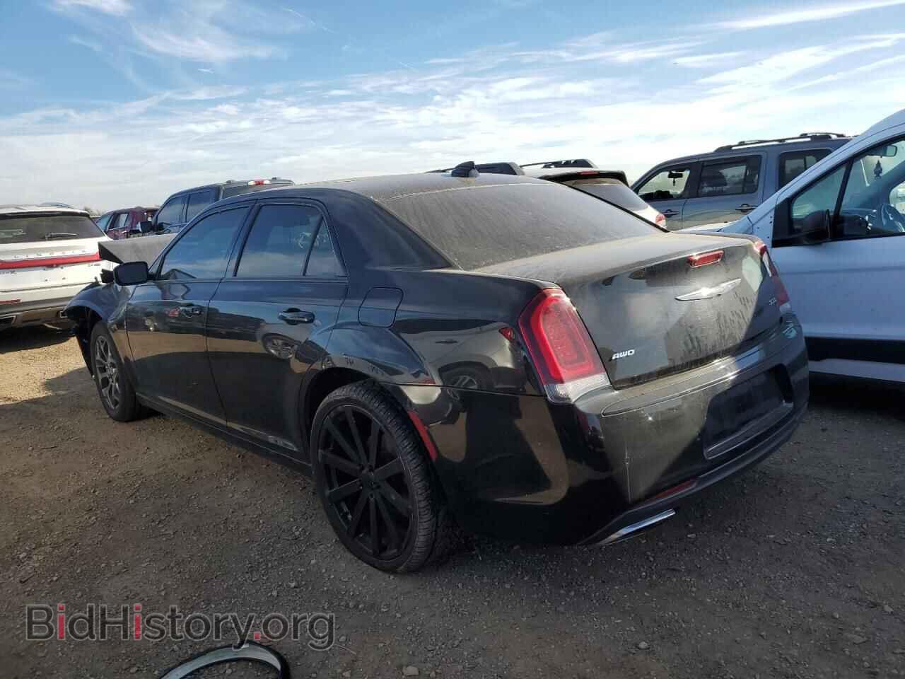 2018 CHRYSLER 300 - VIN: 2C3CCAGG1JH154280 - Фото 2
