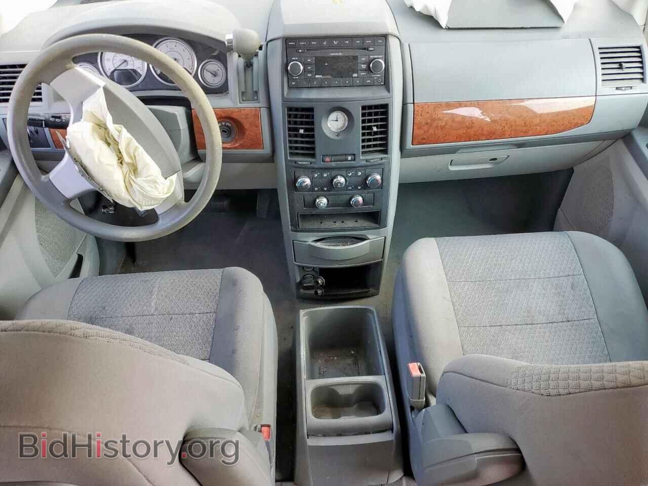 2008 CHRYSLER MINIVAN - VIN: 2A8HR44H18R117984 - Фото 8