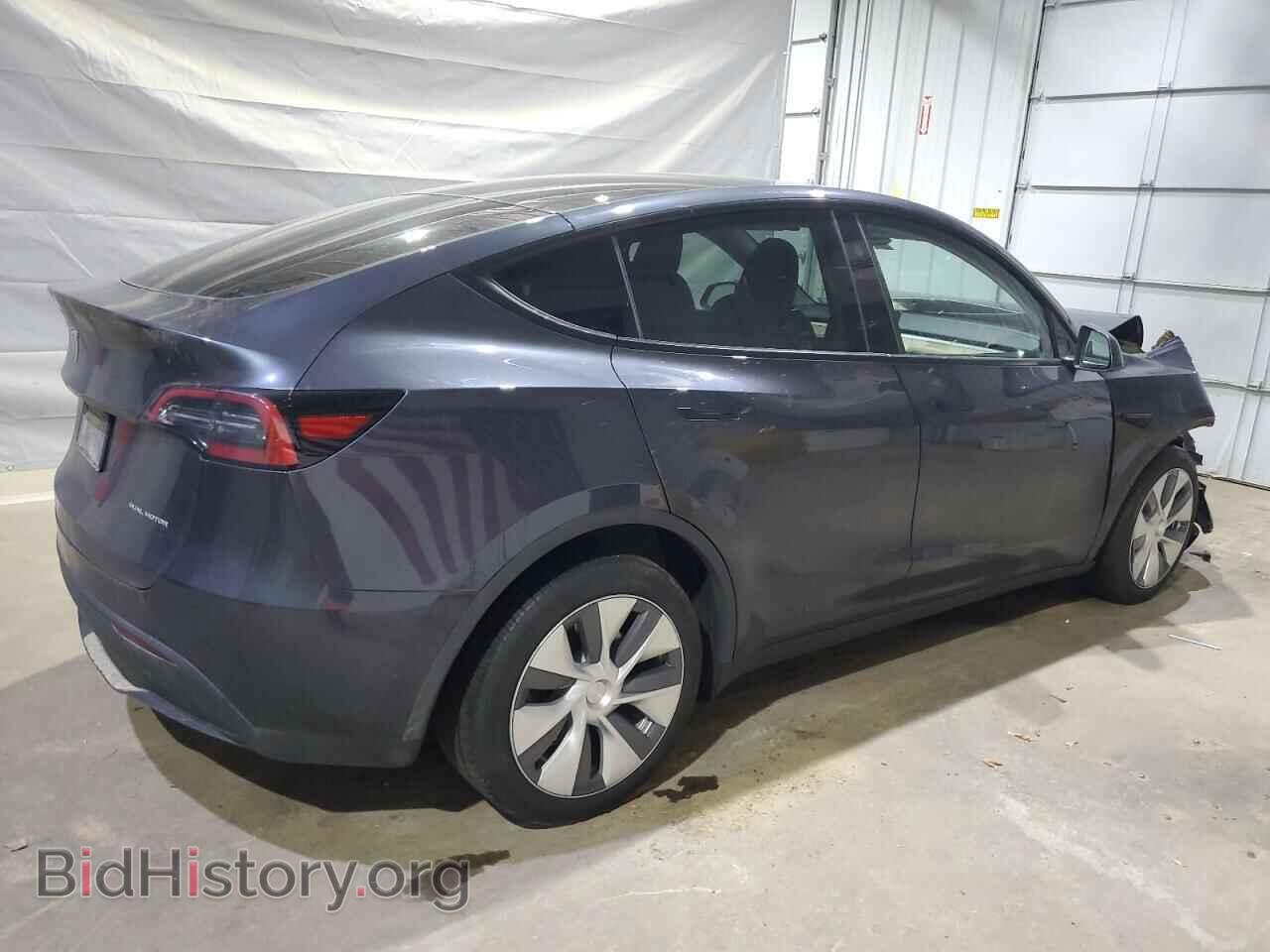 2024 TESLA MODEL Y - VIN: 7SAYGDEE0RA237614 - Фото 3