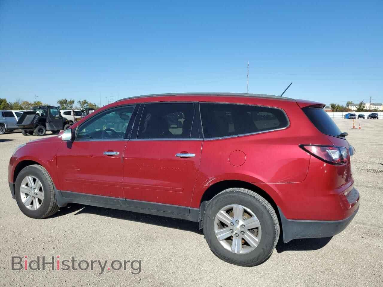 2013 CHEVROLET TRAVERSE - VIN: 1GNKRGKD3DJ187166 - Фото 2