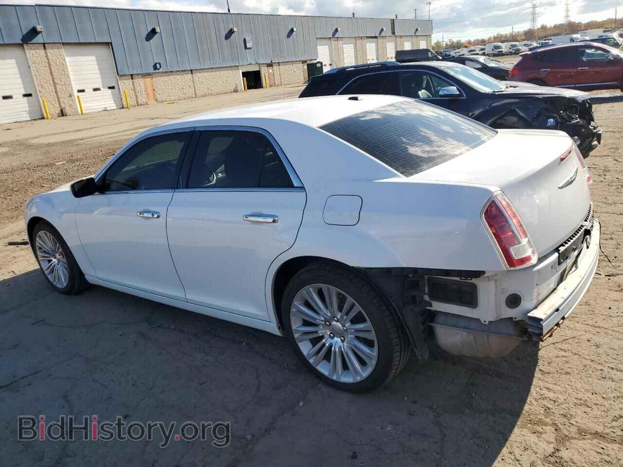 2014 CHRYSLER 300 - VIN: 2C3CCAET0EH189883 - Фото 2