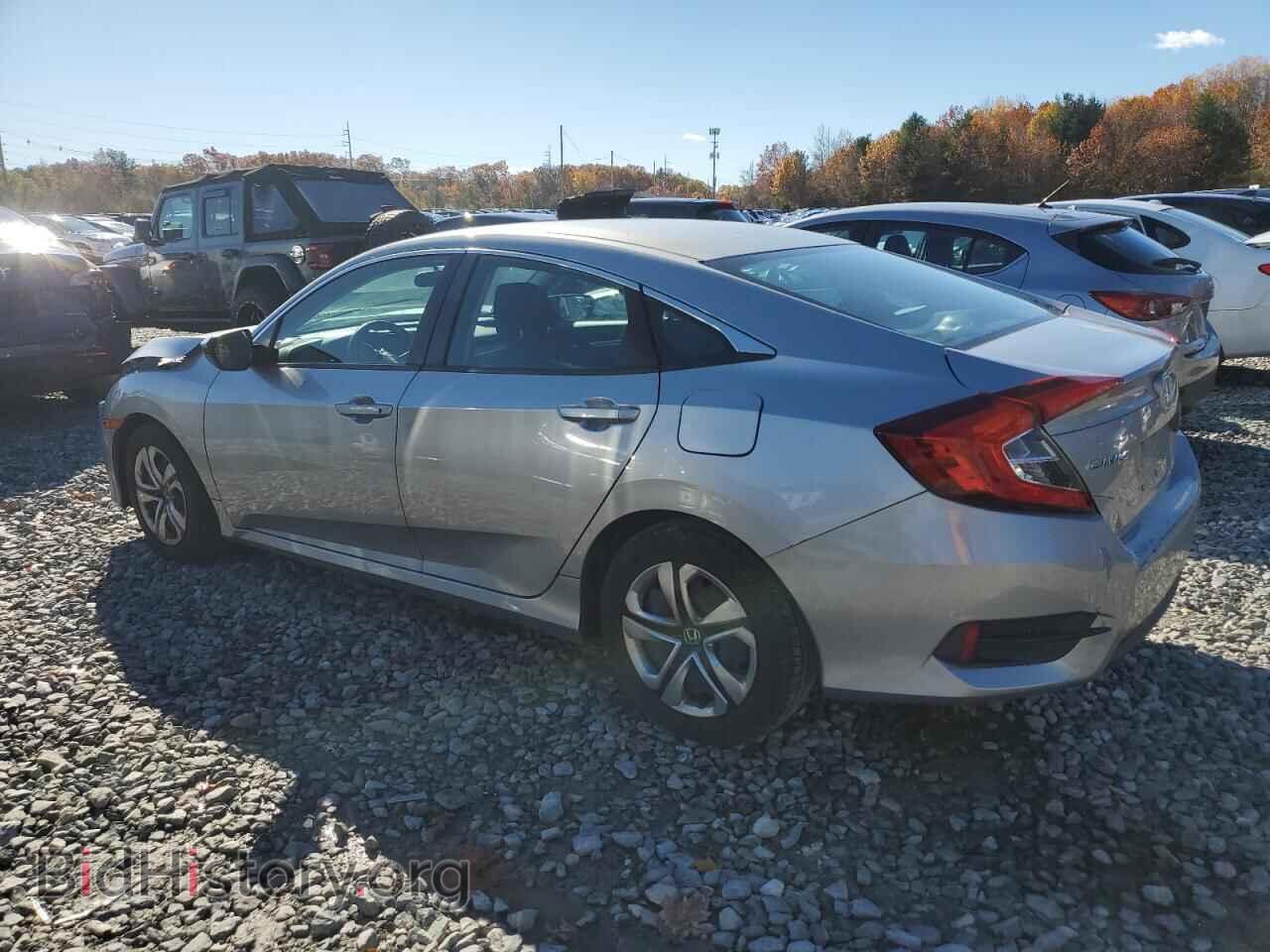 2017 HONDA CIVIC - VIN: 19XFC2F58HE204242 - Photo 2