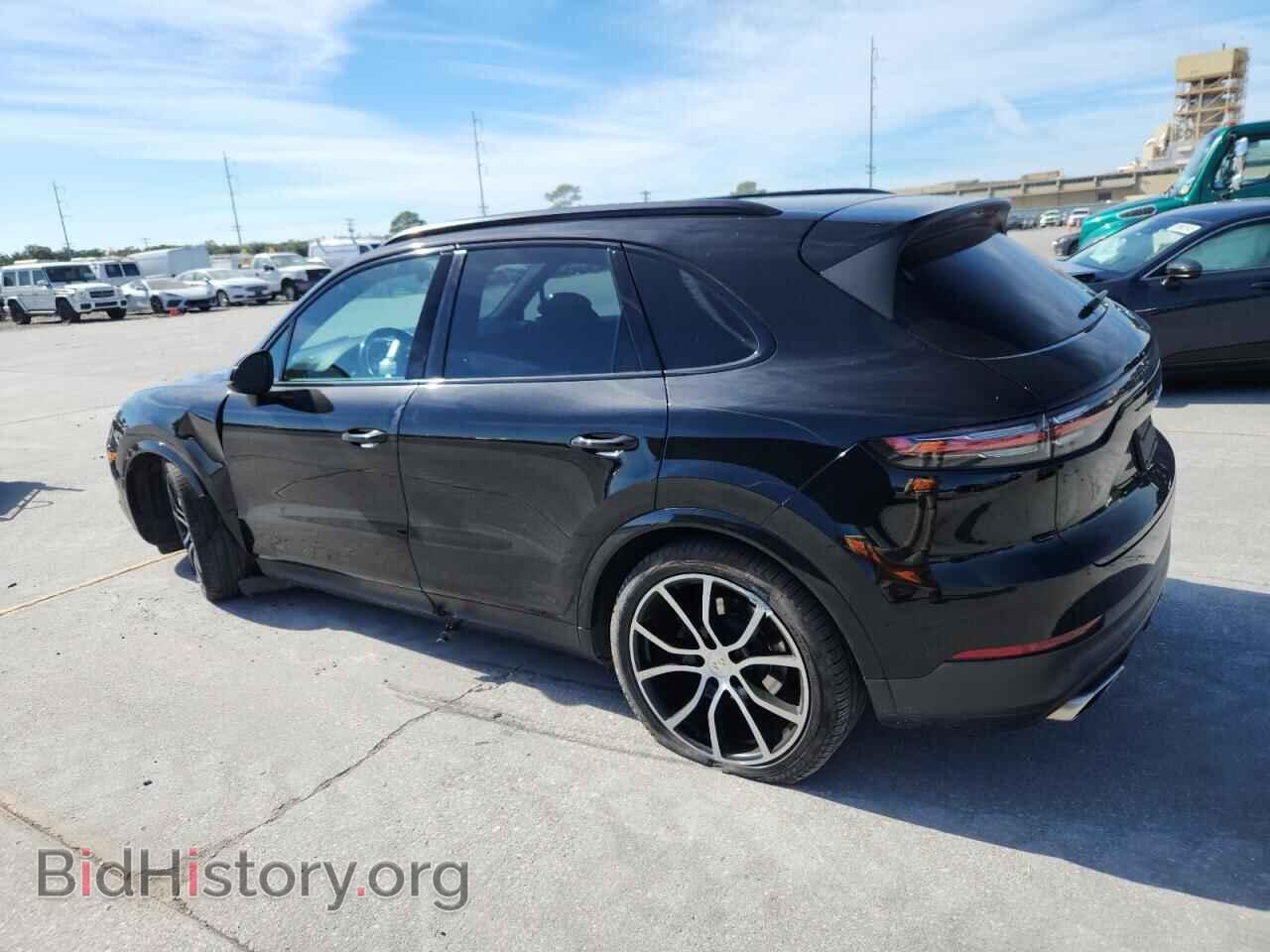2019 PORSCHE CAYENNE - VIN: WP1AA2AY1KDA08944 - Photo 2