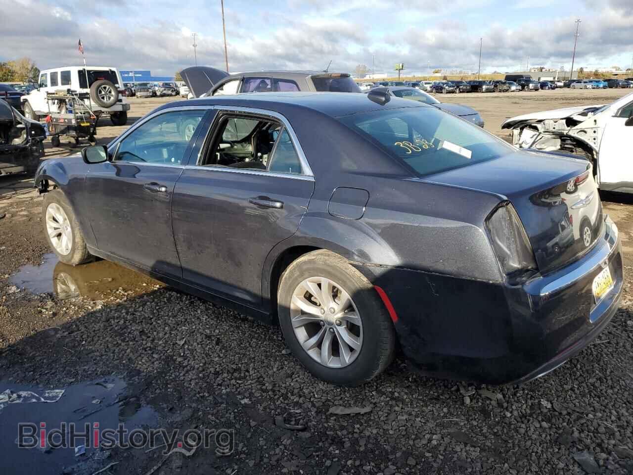 2016 CHRYSLER 300 - VIN: 2C3CCAAG0GH223655 - Фото 2