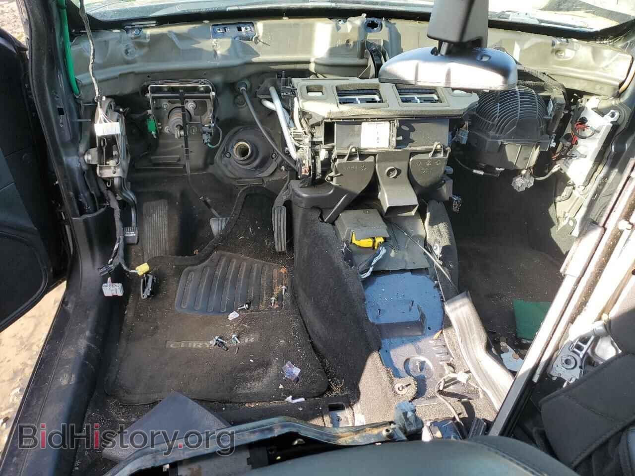 2016 CHRYSLER 300 - VIN: 2C3CCAAG0GH223655 - Фото 8