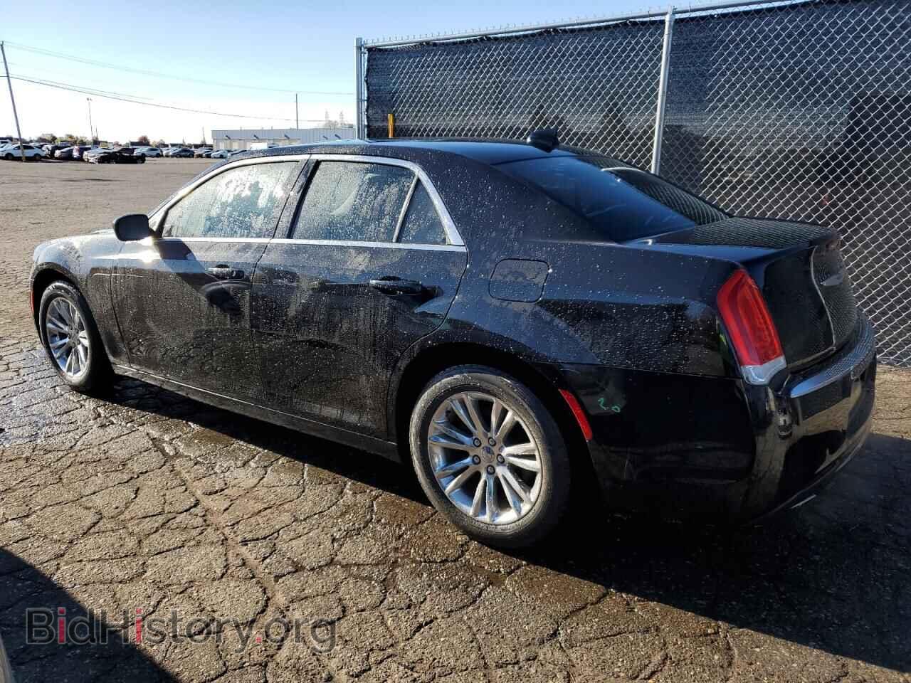 2016 CHRYSLER 300 - VIN: 2C3CCAAG4GH295488 - Фото 2