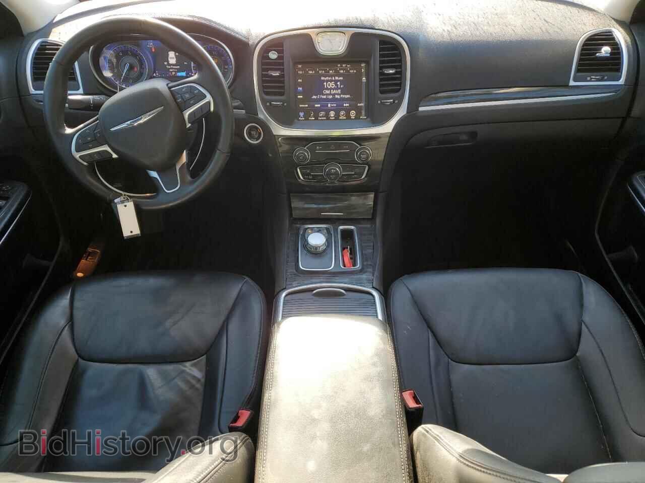 2016 CHRYSLER 300 - VIN: 2C3CCAAG4GH295488 - Фото 8