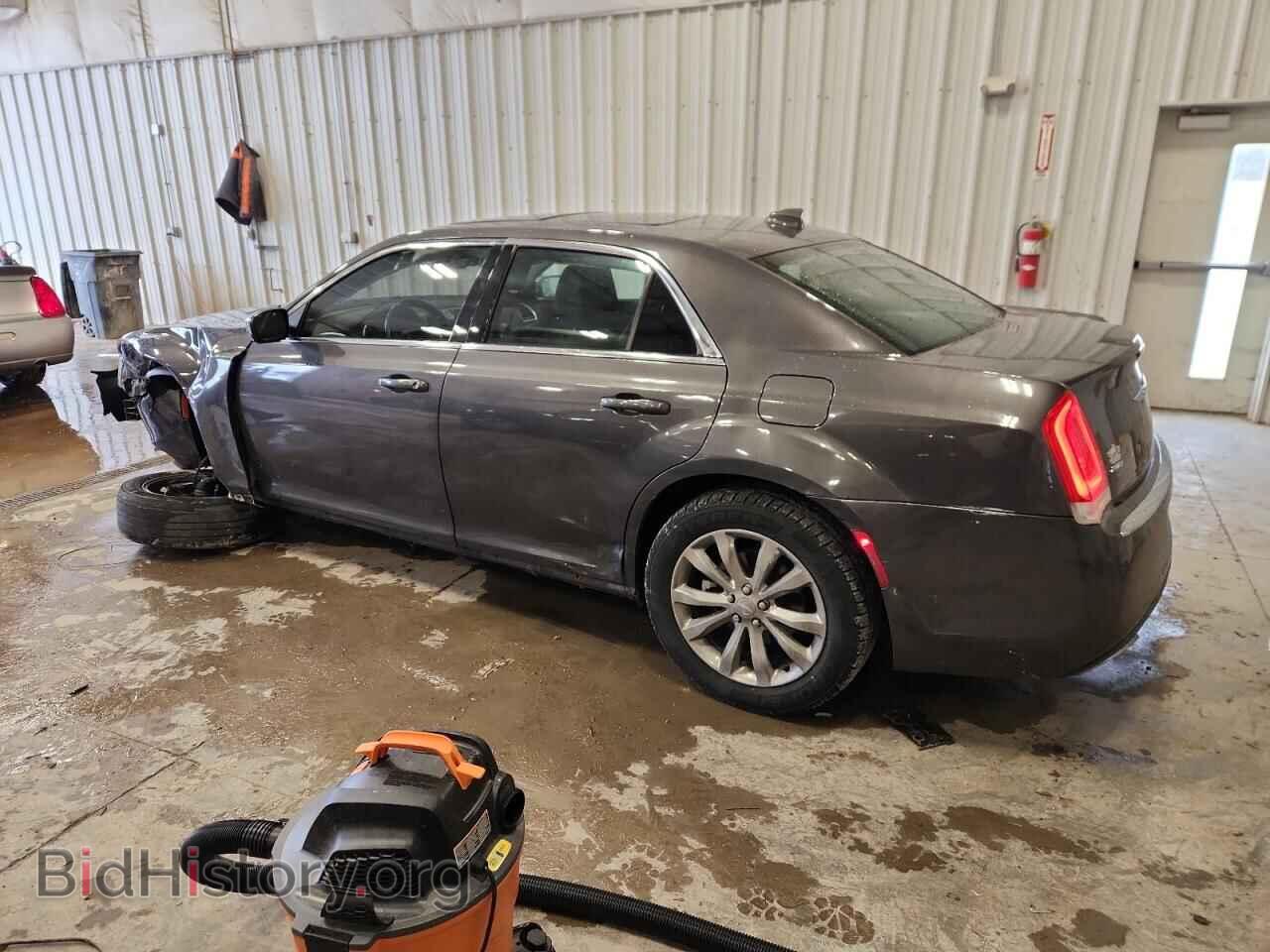 2015 CHRYSLER 300 - VIN: 2C3CCARG7FH803360 - Фото 2